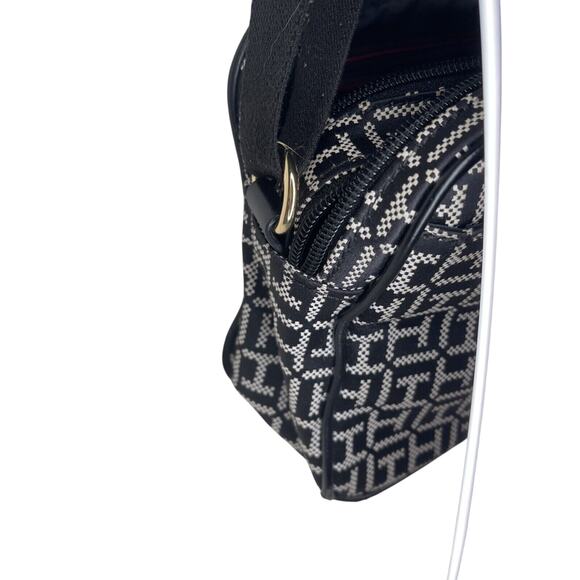 Tommy Hilfiger Shoulder Strap TH Logo Purse - Picture 8 of 10